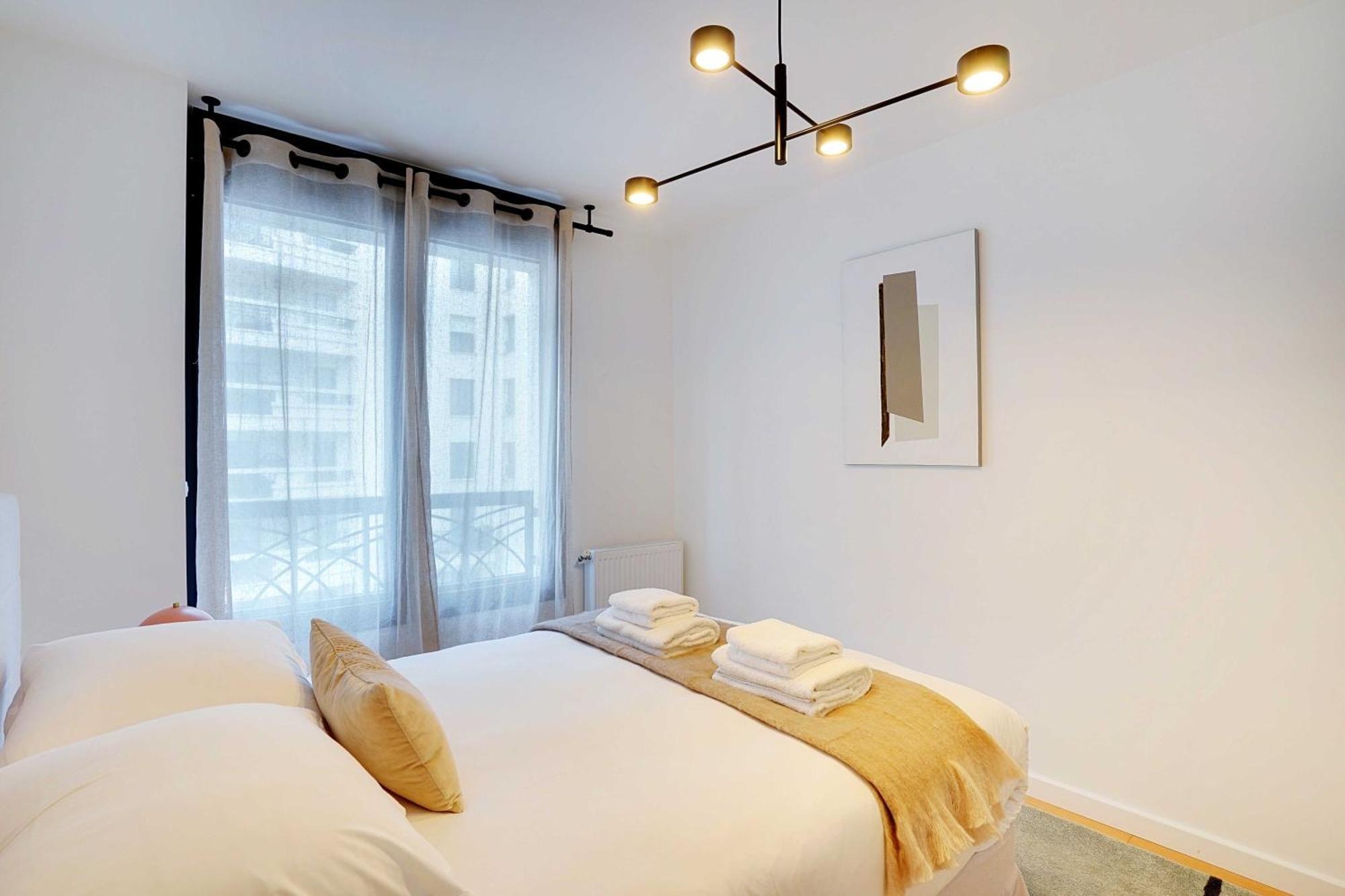 Raffinement Et Confort Dans Cette Residence A Levallois-Perret Esterno foto