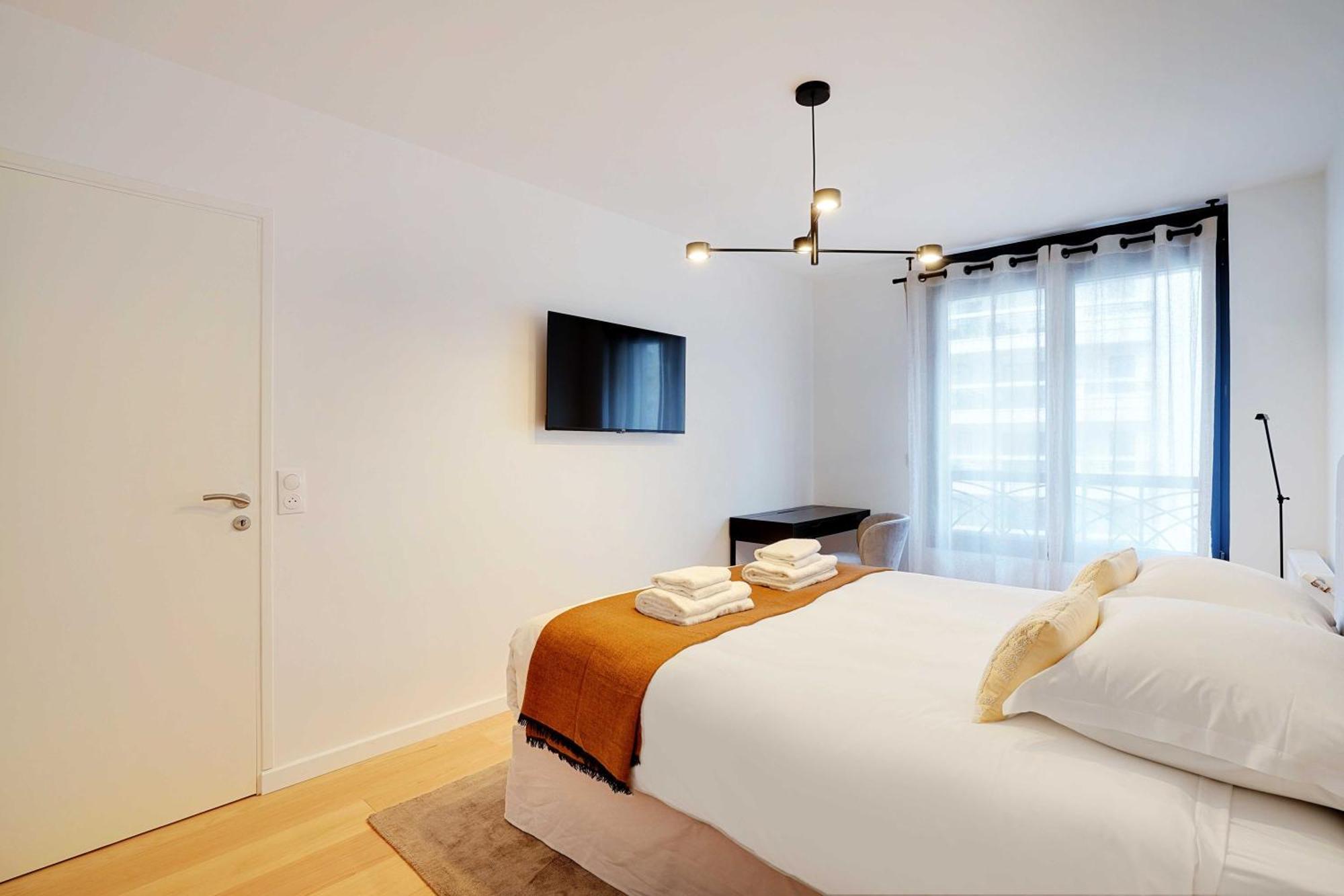 Raffinement Et Confort Dans Cette Residence A Levallois-Perret Esterno foto