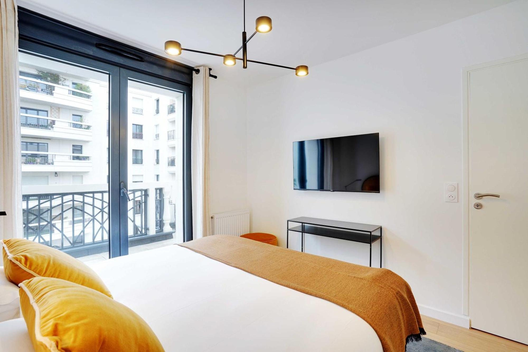 Raffinement Et Confort Dans Cette Residence A Levallois-Perret Esterno foto
