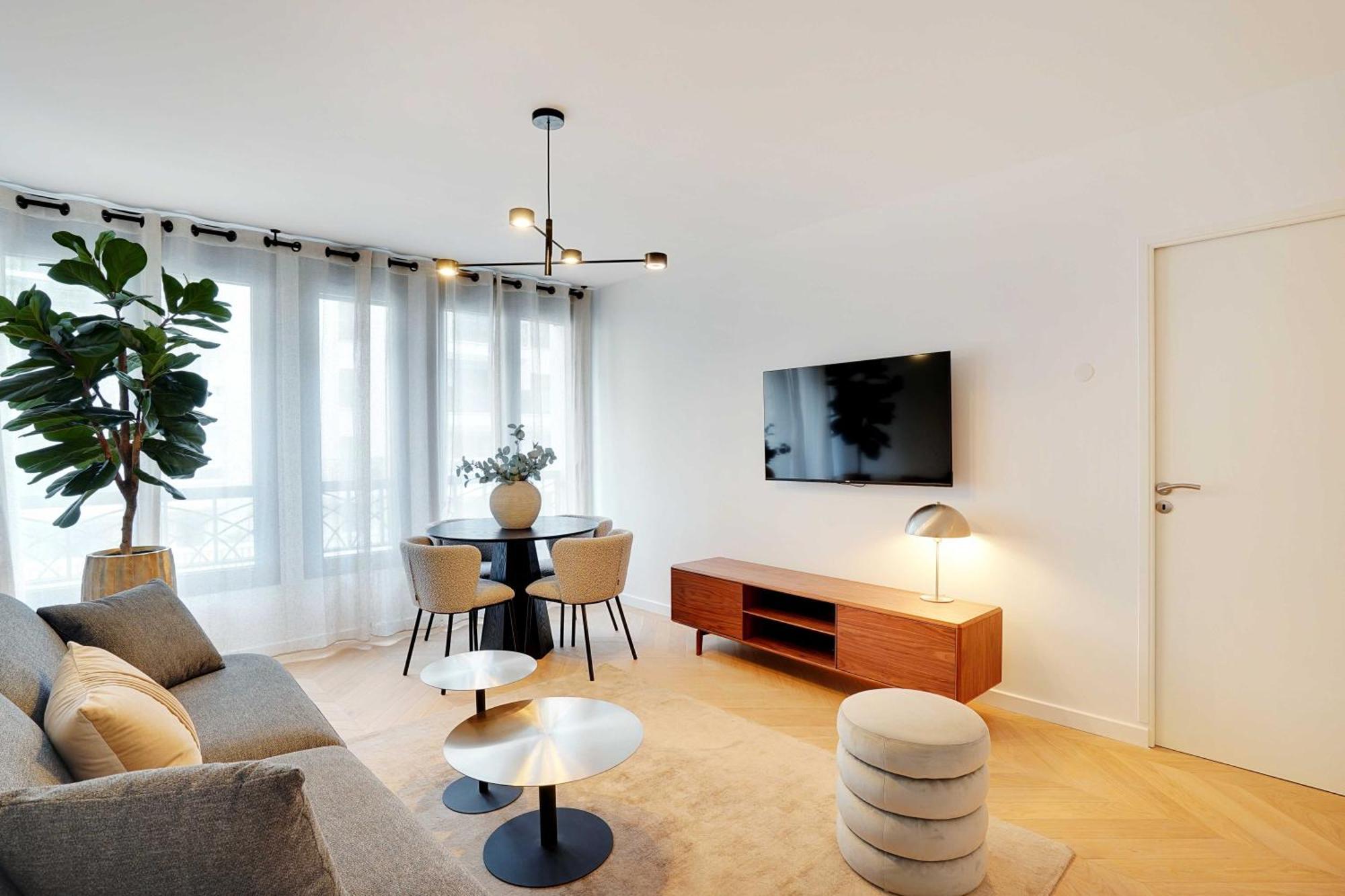 Raffinement Et Confort Dans Cette Residence A Levallois-Perret Esterno foto