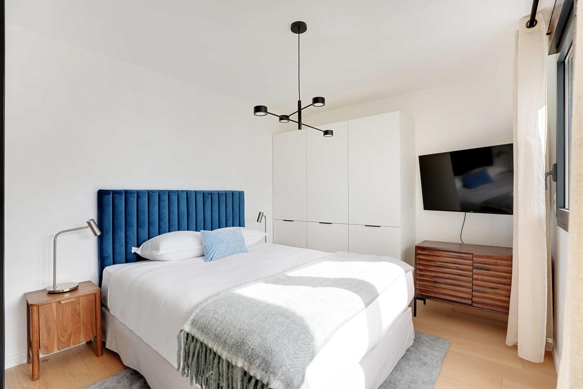 Raffinement Et Confort Dans Cette Residence A Levallois-Perret Esterno foto