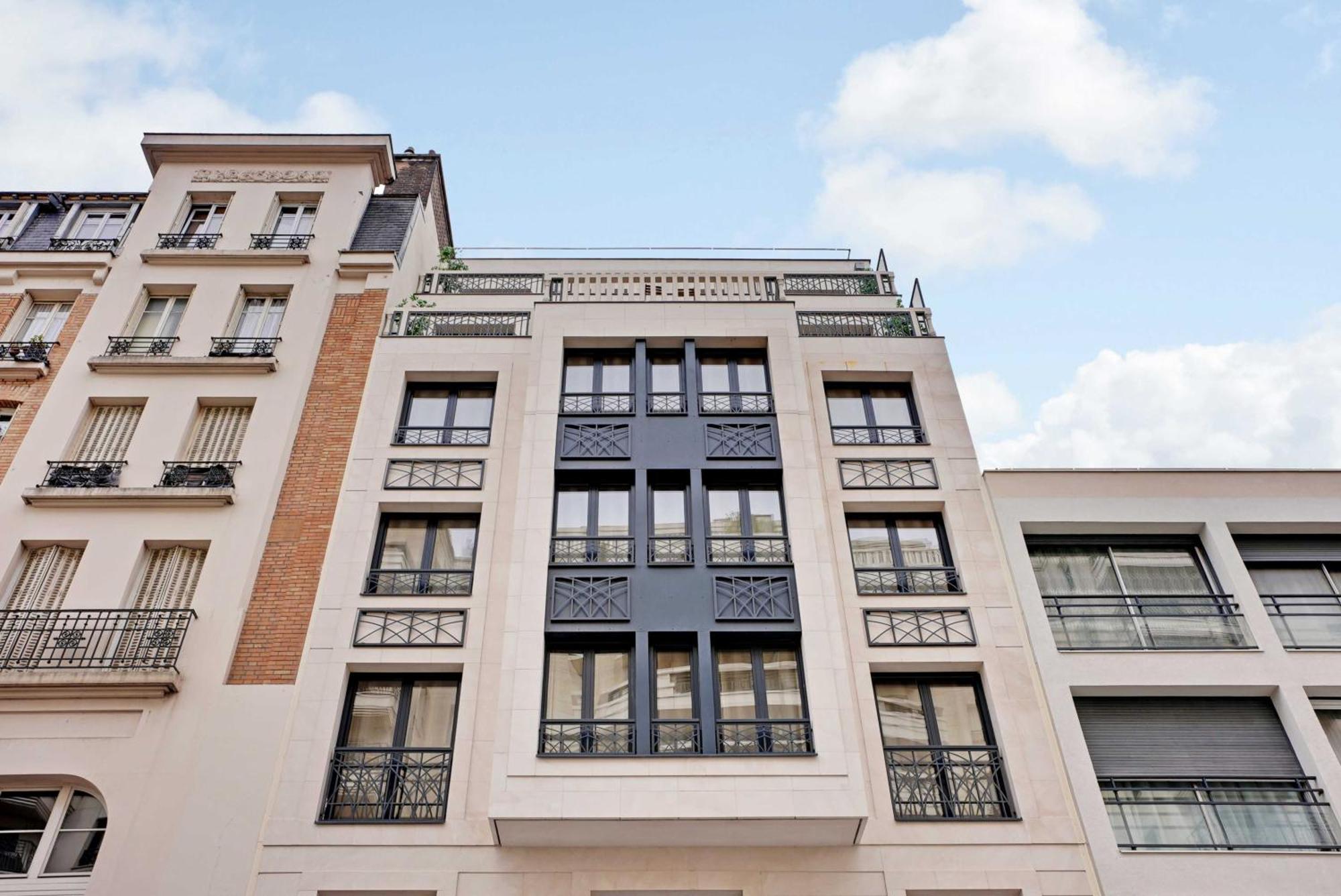Raffinement Et Confort Dans Cette Residence A Levallois-Perret Esterno foto