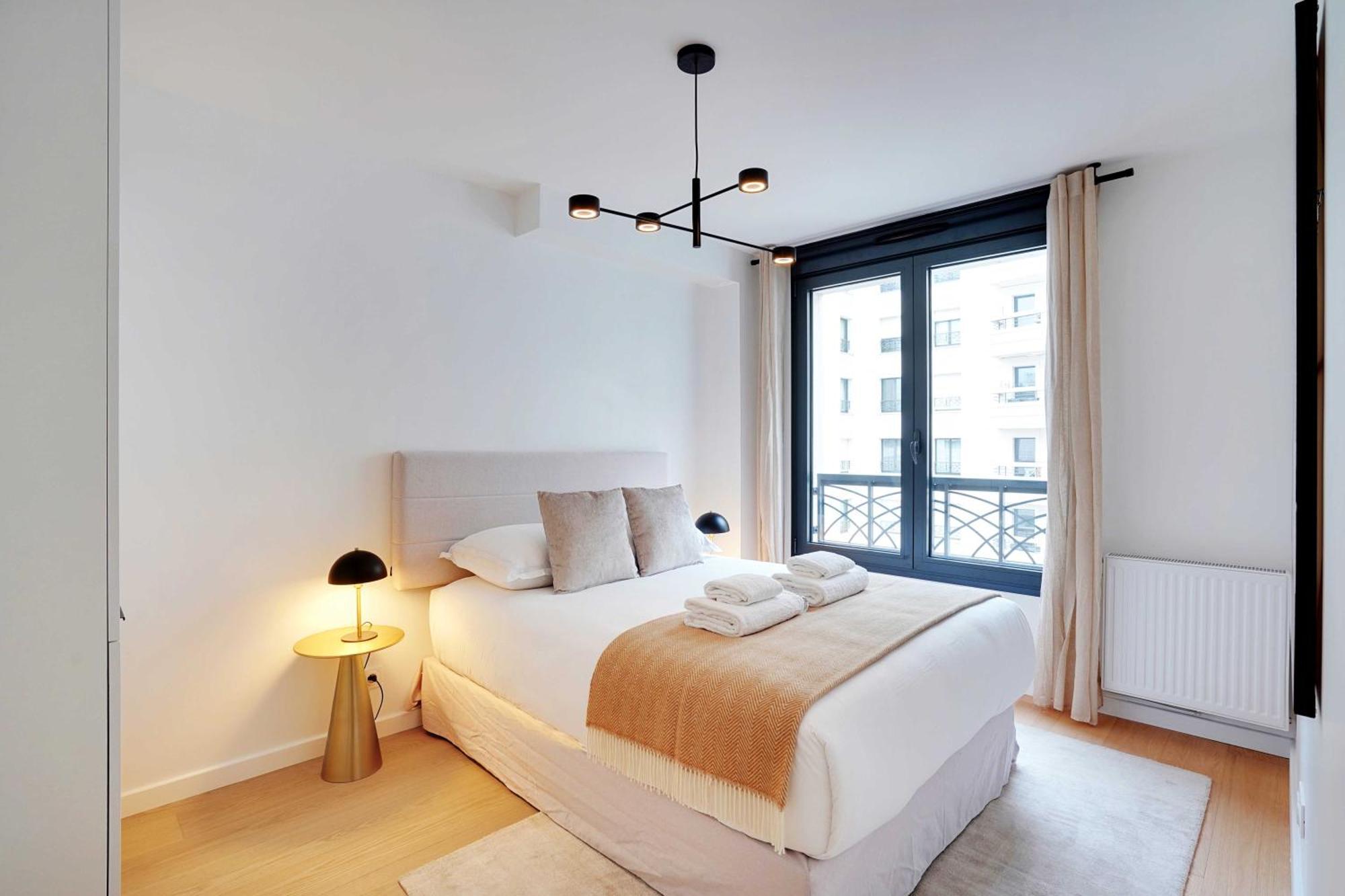 Raffinement Et Confort Dans Cette Residence A Levallois-Perret Esterno foto