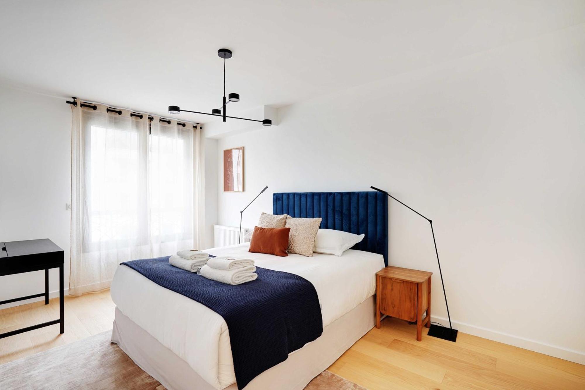 Raffinement Et Confort Dans Cette Residence A Levallois-Perret Esterno foto